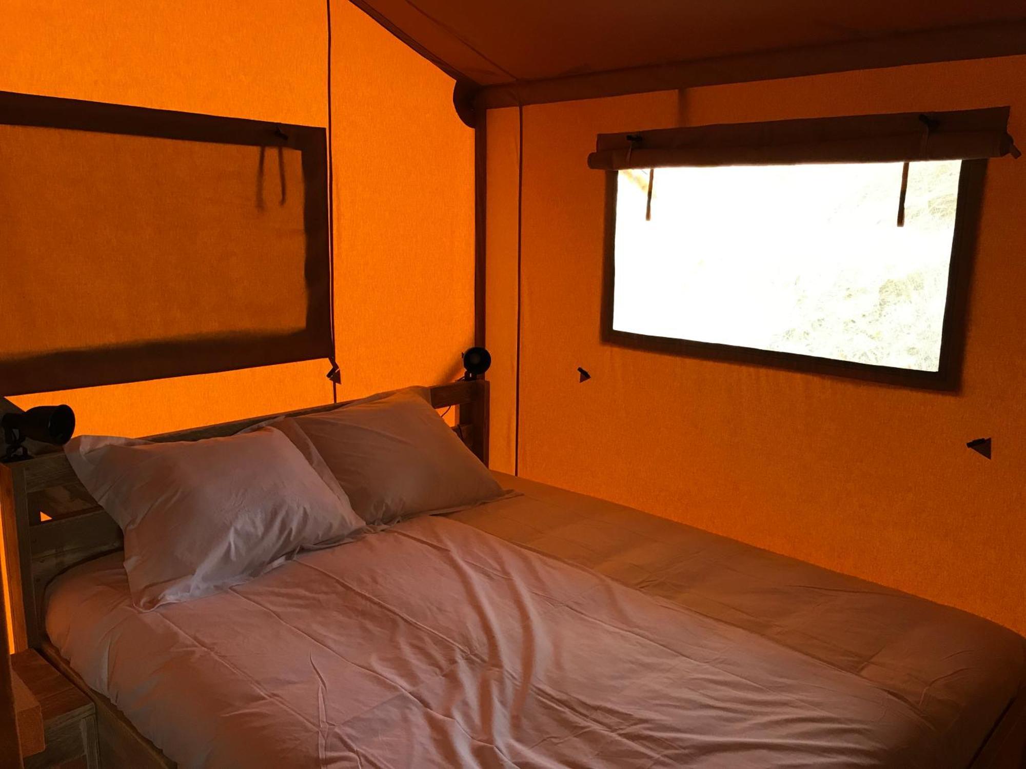 Bungalows - Camping El Solsones Solsona Buitenkant foto
