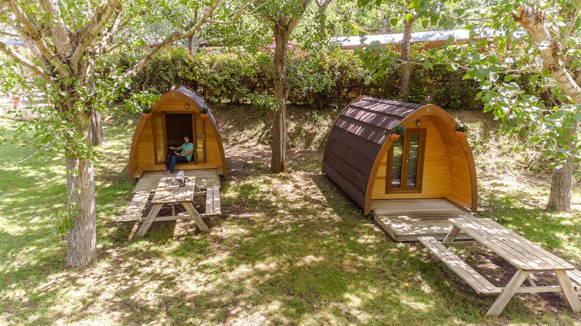 Bungalows - Camping El Solsones Solsona Buitenkant foto