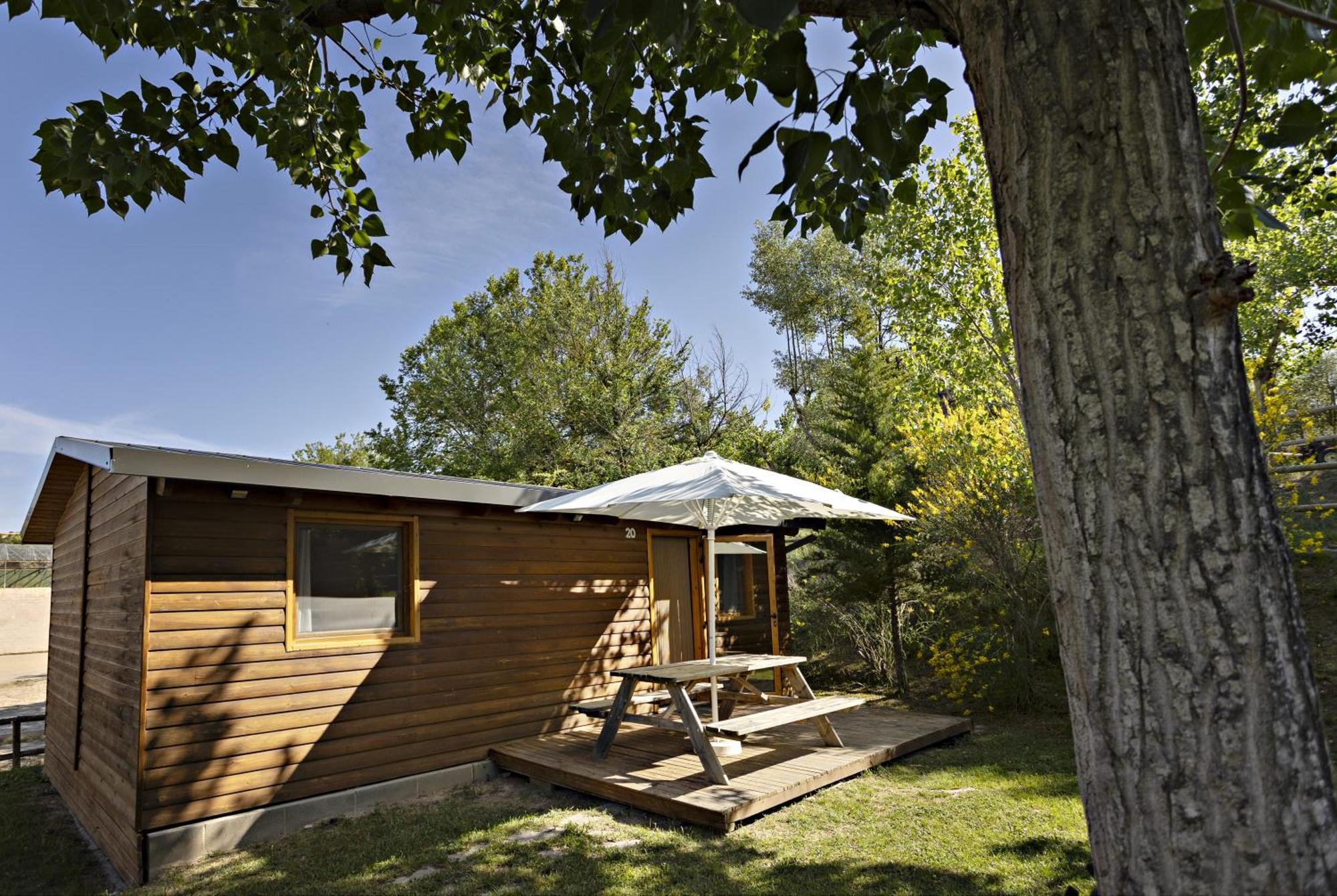 Bungalows - Camping El Solsones Solsona Buitenkant foto